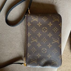 Louis Vuitton double zip pochette